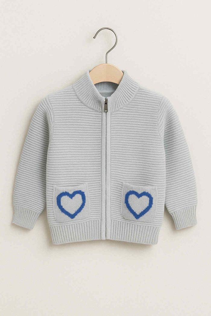 Зүрхтэй цахилгаантай цамц