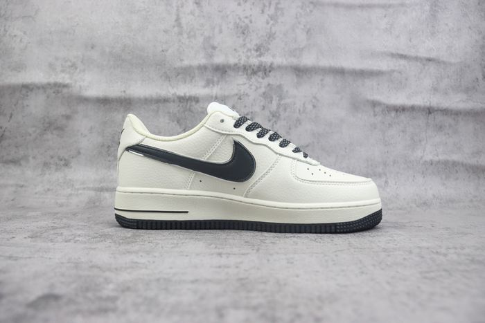 Nike Air Force 1 Low 376