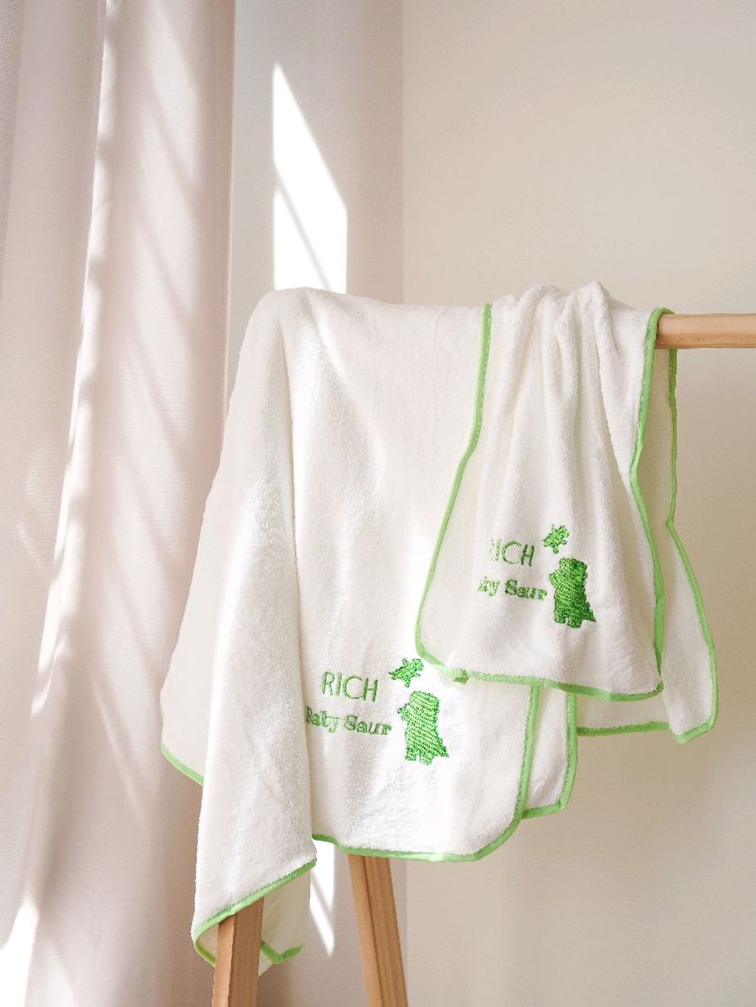 RICH KIDS TOWEL SET