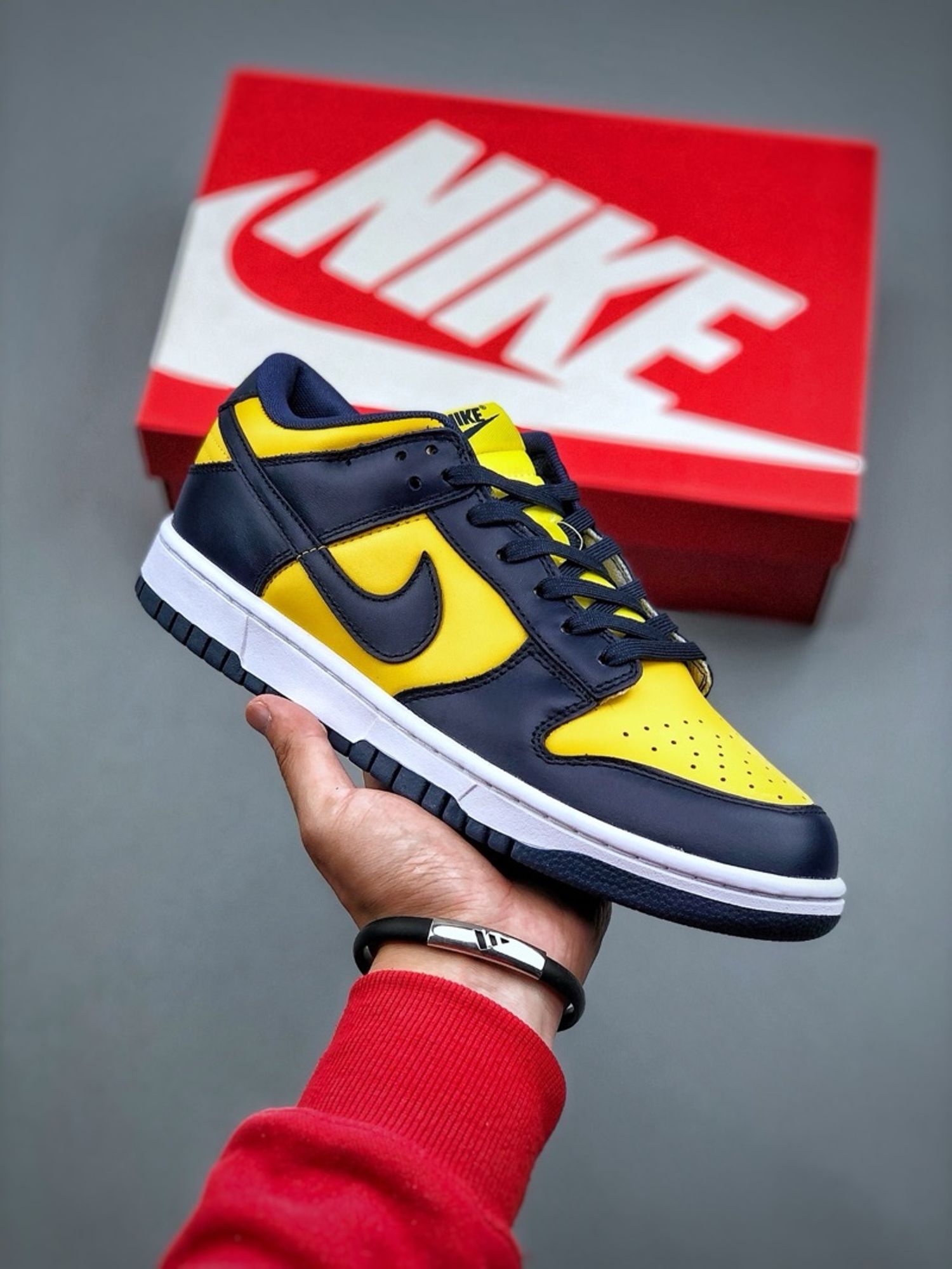 Nike Dunk Low Retro “Michigan” 