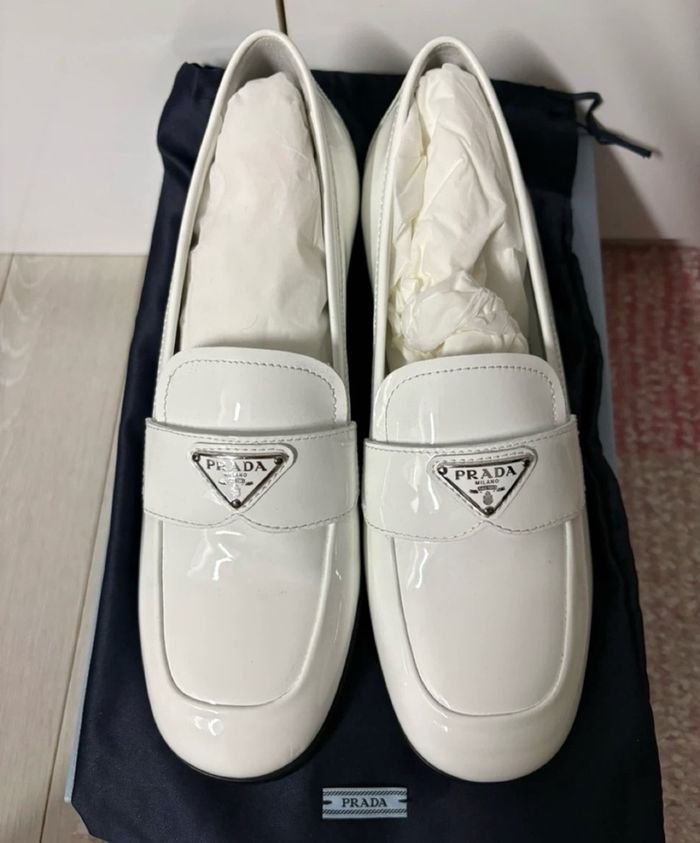 PRADA SIZE 39