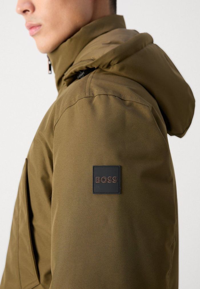 𝐇𝐮𝐠𝐨 𝐁𝐨𝐬𝐬 - брэндийн куртик