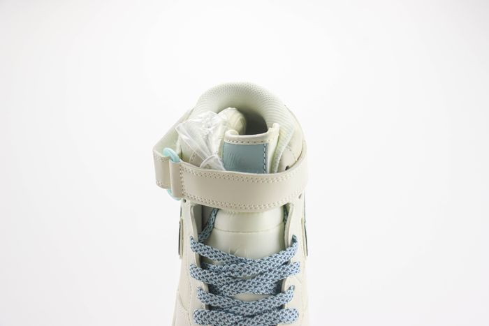 Nike Air Force 1 Mid