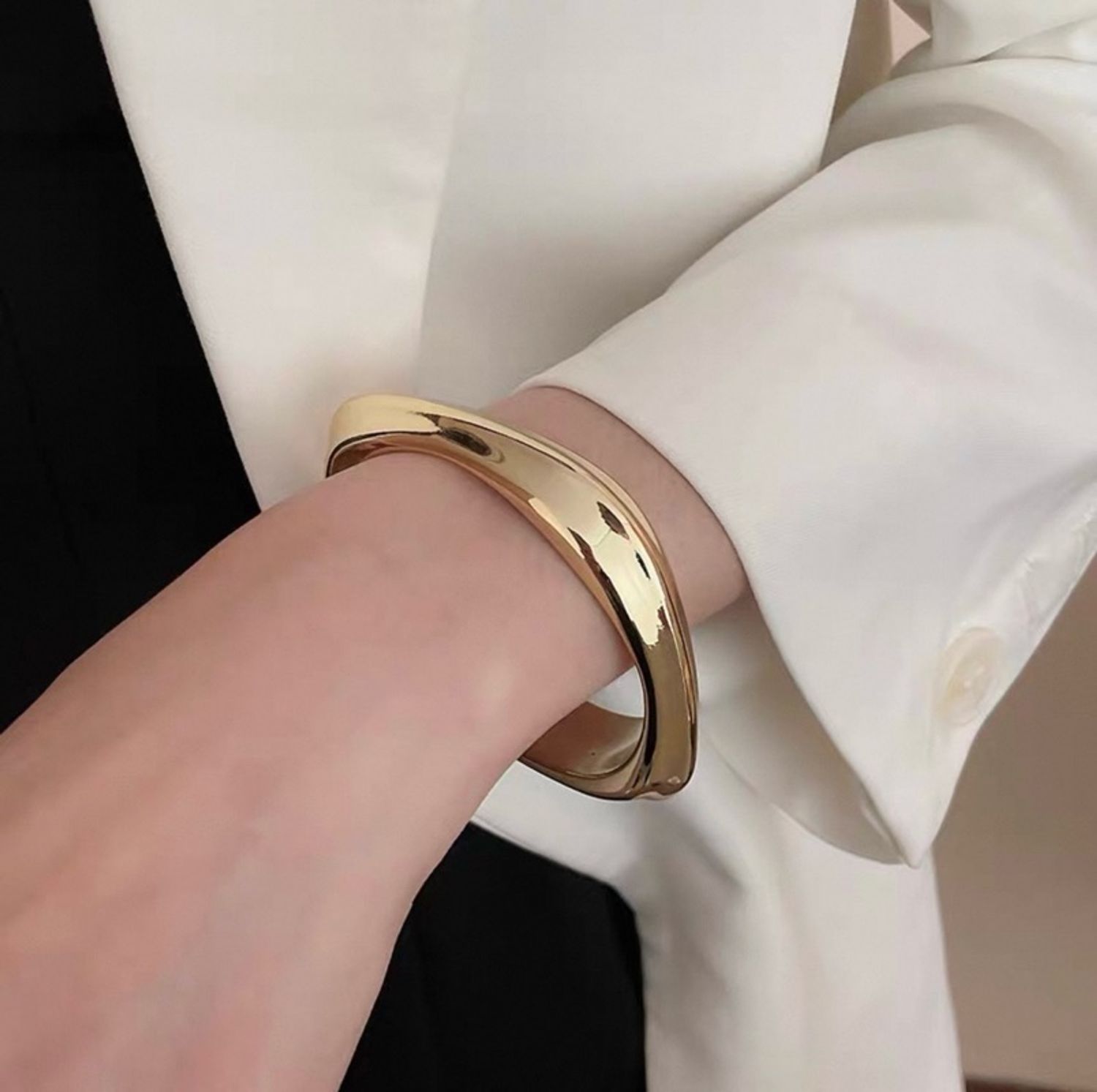 Бугуйн гоёл алтлаг