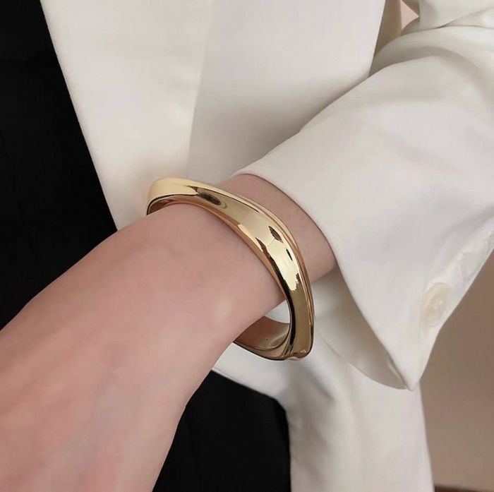 Бугуйн гоёл алтлаг