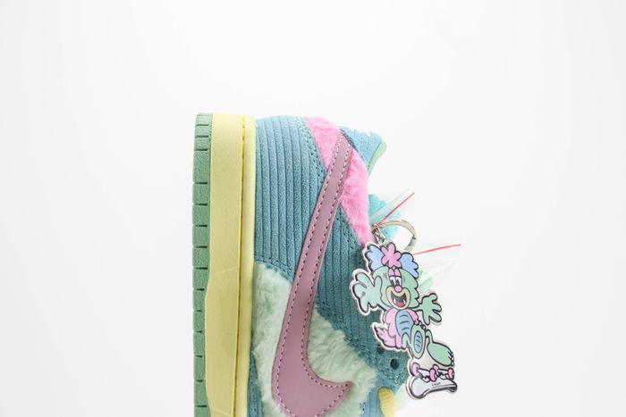Nike SB Dunk Low Verdy Visty