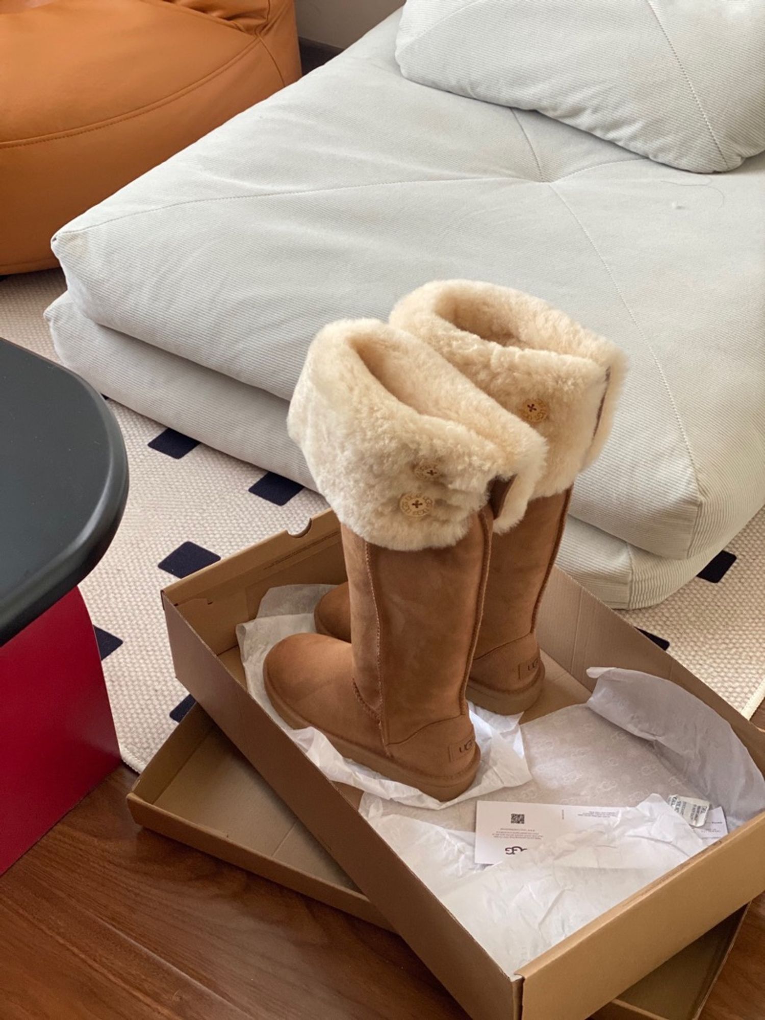 UGG Over The Knee Bailey Button✨