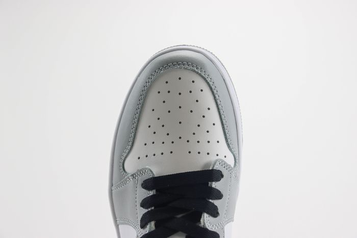 Jordan 1 Retro Low OG Barons