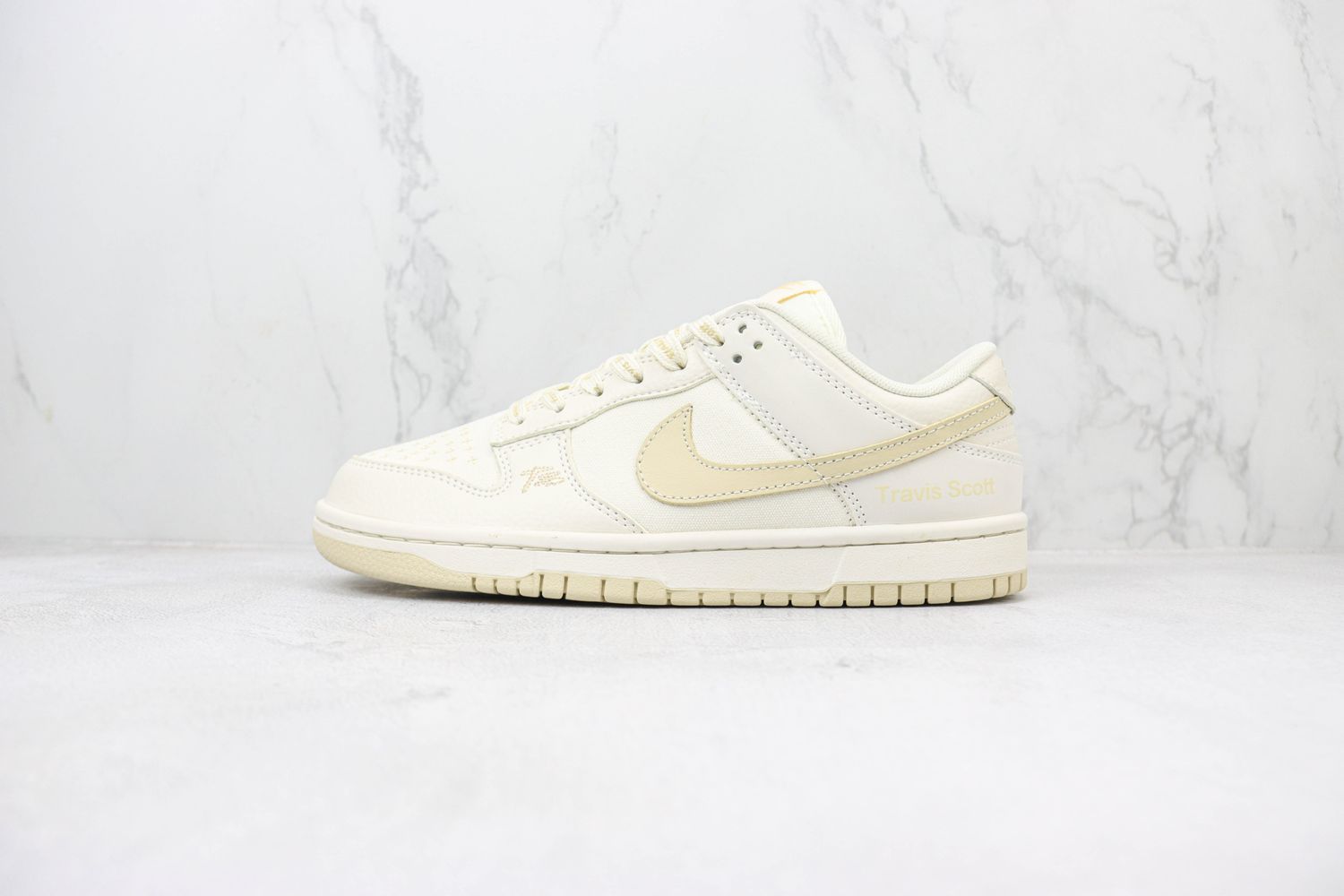 Women's Dunk Low Light Bone