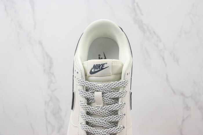 Nk SB Dunk Low x supreme 121