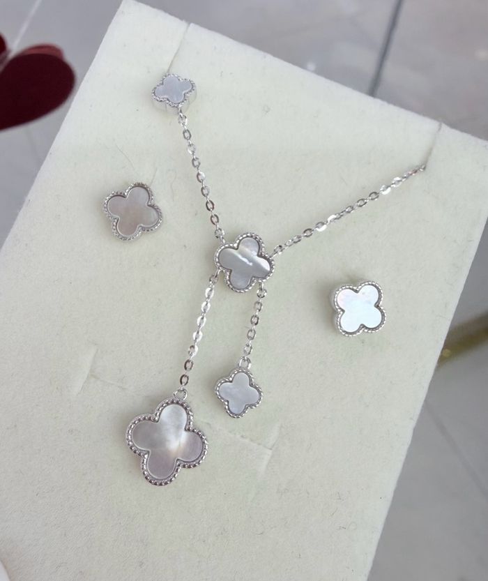 Мөнгөн хослол