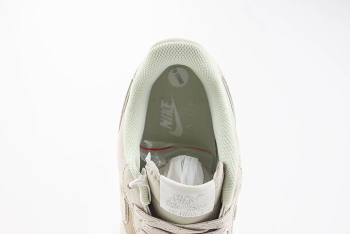 Nike Air Force 1 Mid 