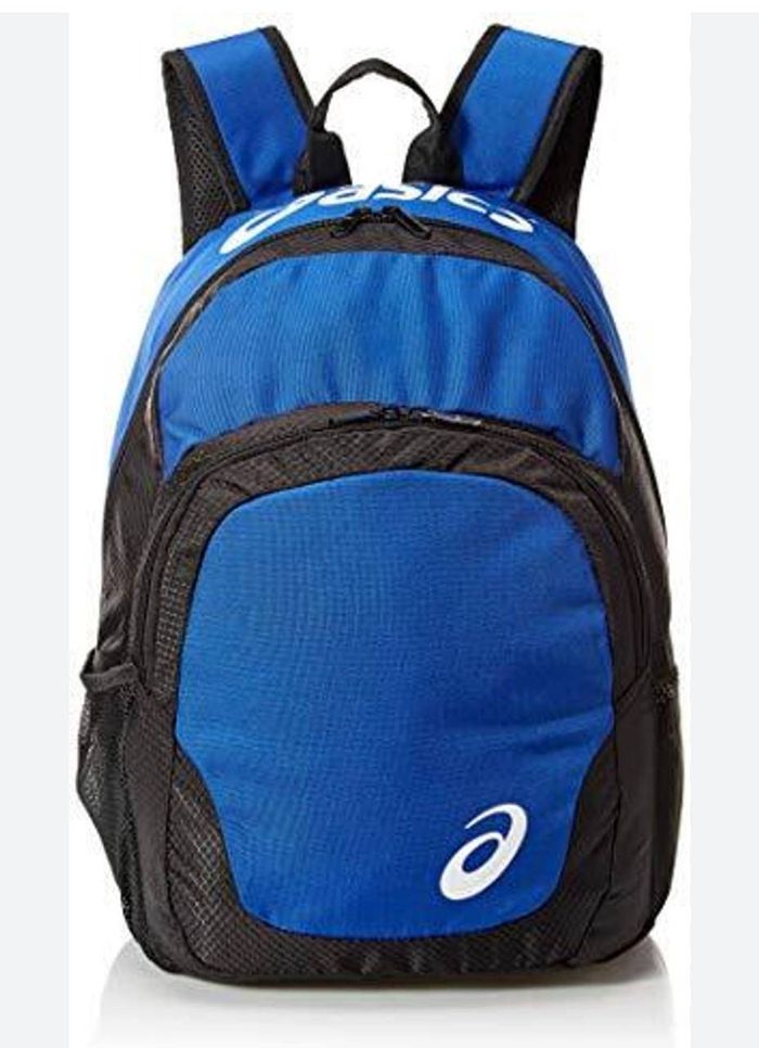 ASICS Үүргэвч