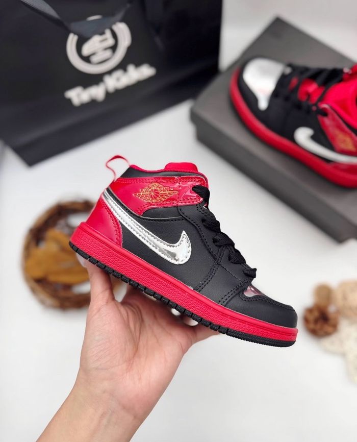 Air Jordan 1 High Bred
