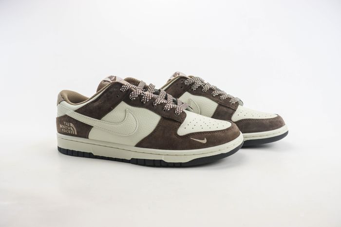 Nike SB Dunk Low x  The North Face 13 
