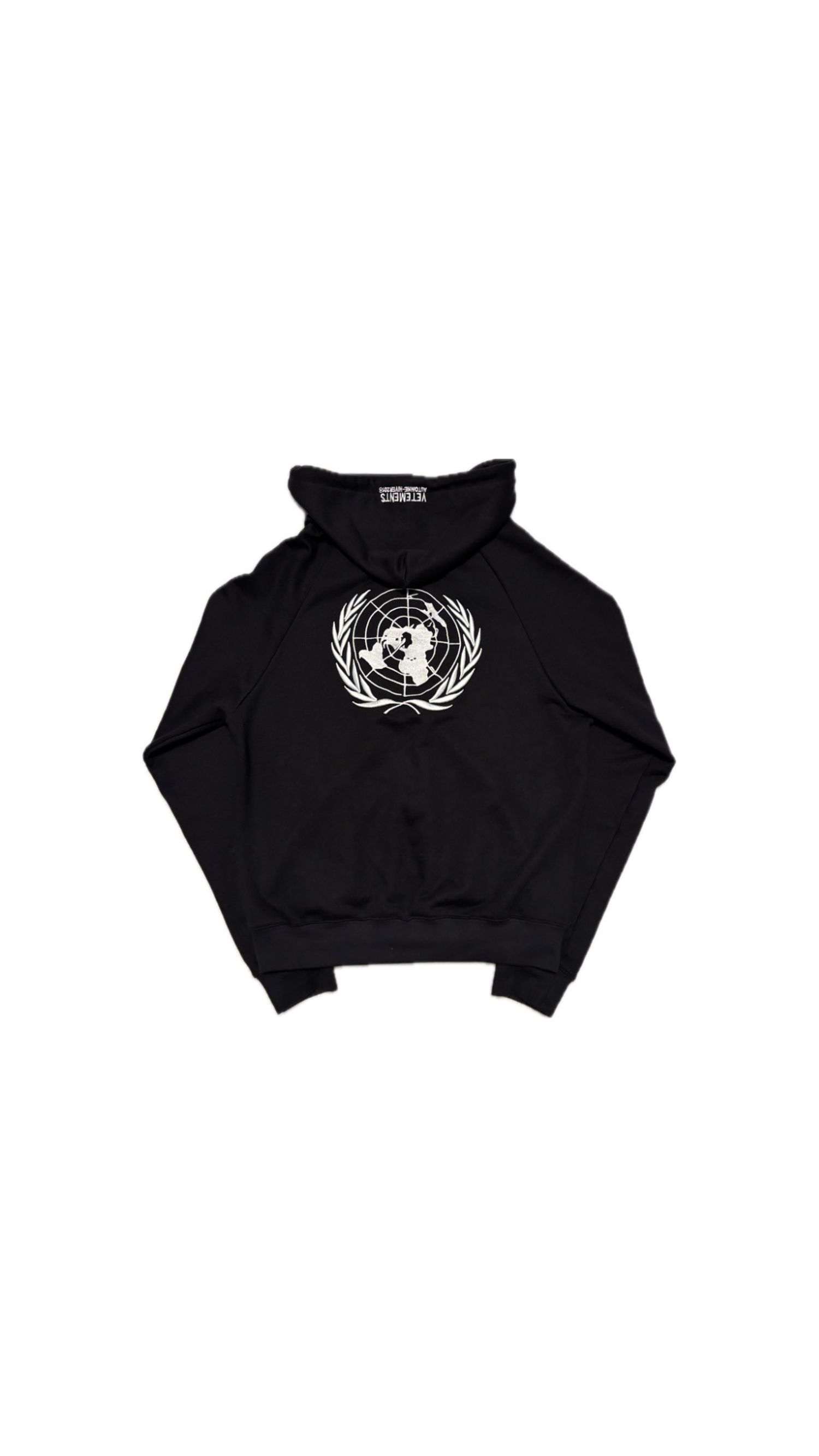 VETEMENTS freehug.com