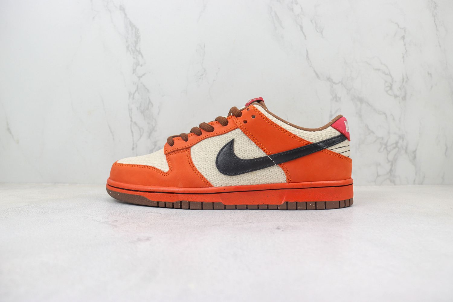 Nike SB Dunk Low Top Ramen