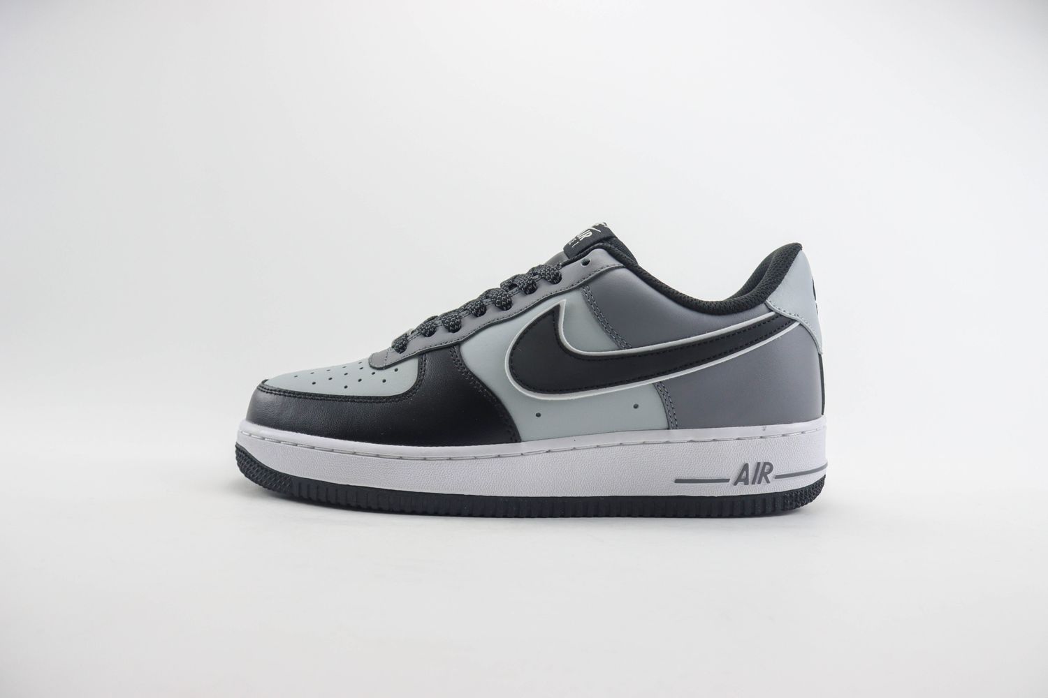 Nike Air Force 1 07 Low Black Smoke Grey 