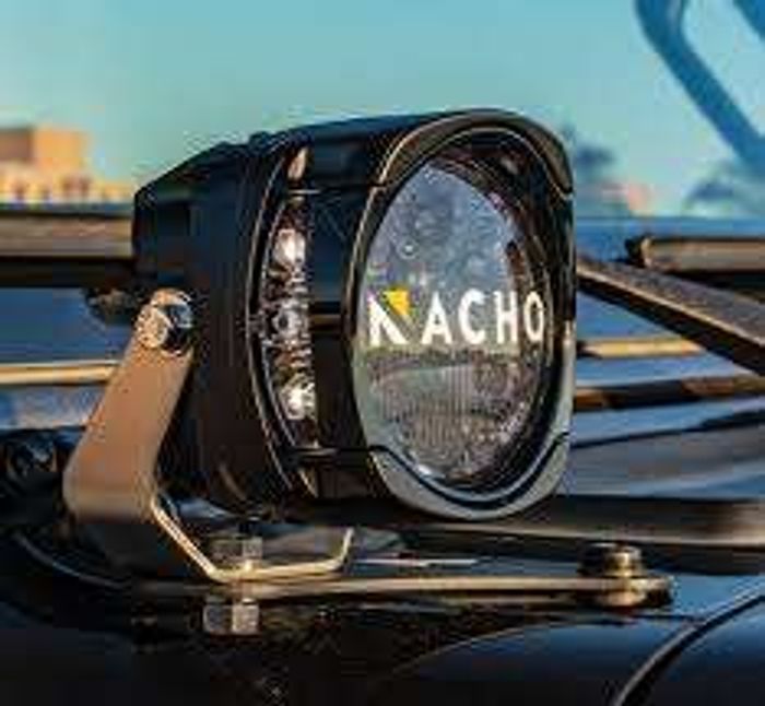 Nacho Quatro Combo / Копудны гэрэл
