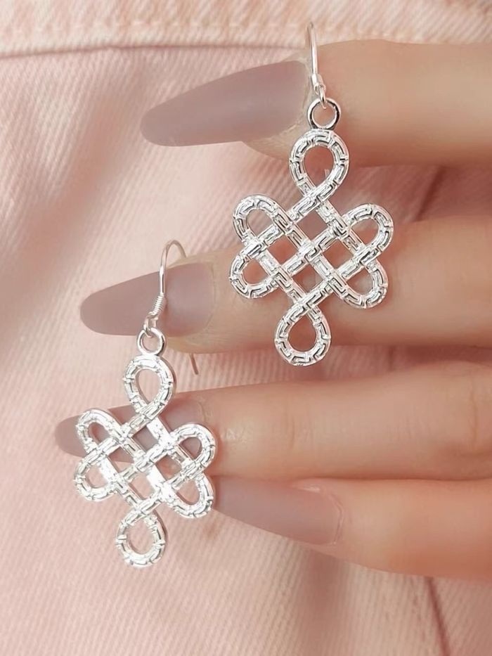 Монгол ээмэг  