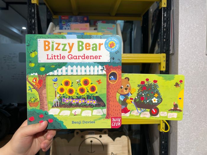 Bizzy Bear: Little Gardener