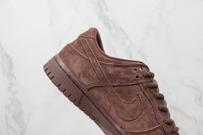 Nike SB Dunk Low x Supreme 125