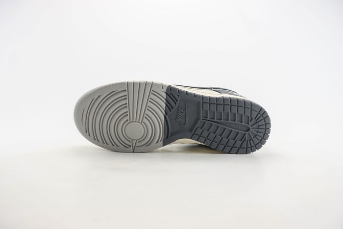 Nike SB Dunk Low x the north face 48