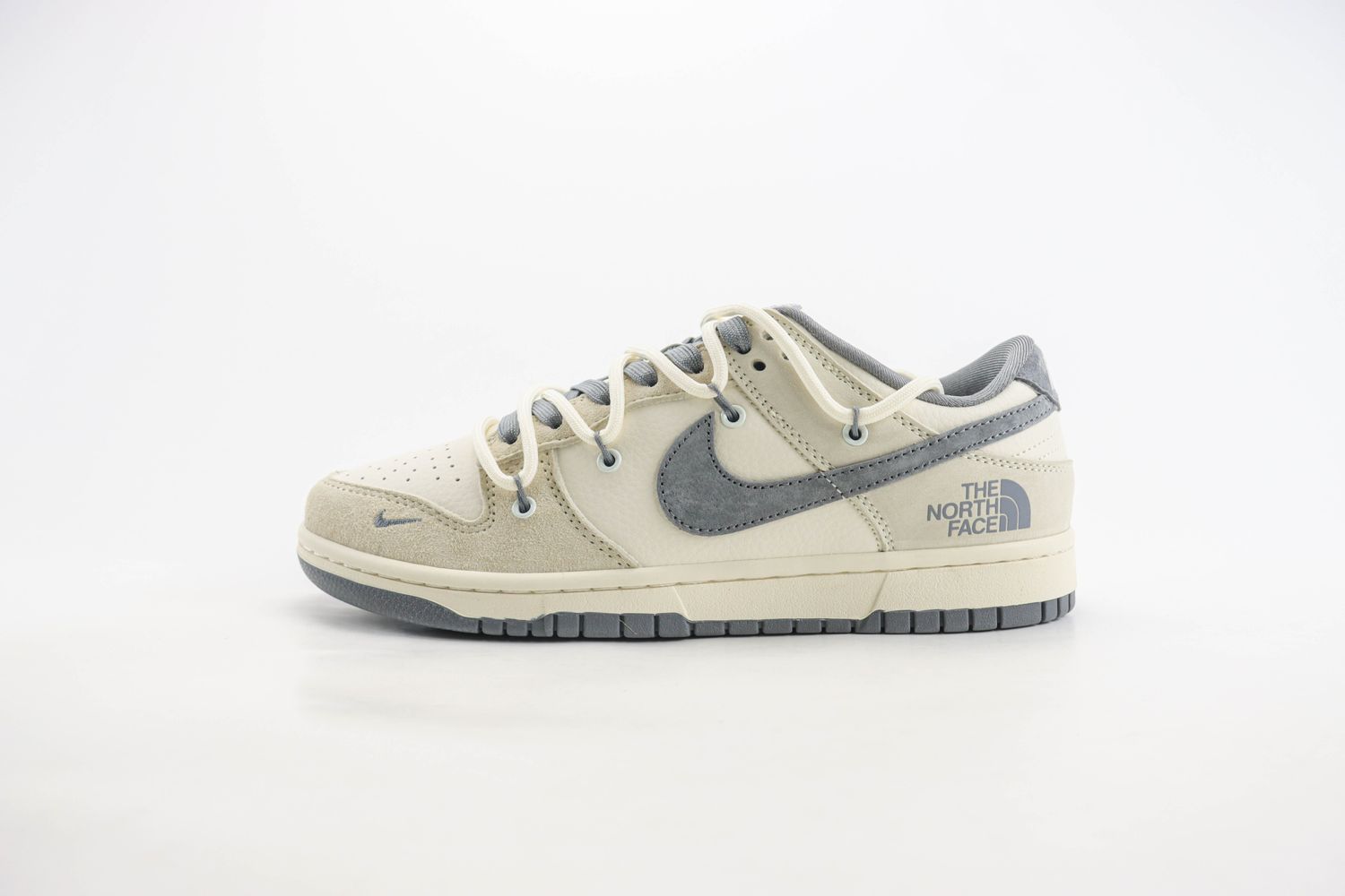  Nike SB Dunk Low x North face 39 