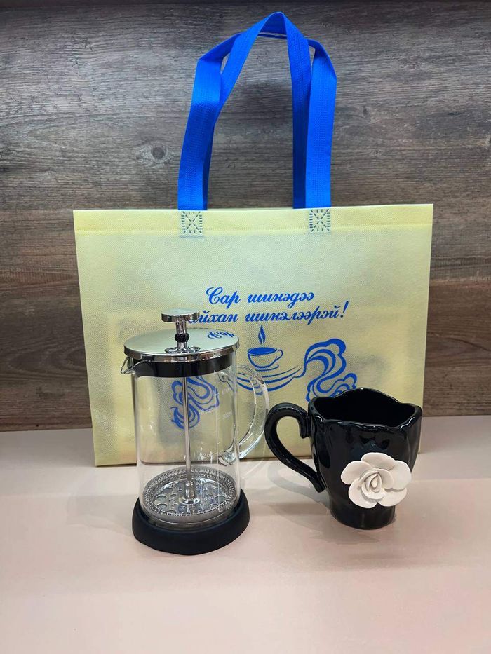 Цай хандлагч, аягатай сэт