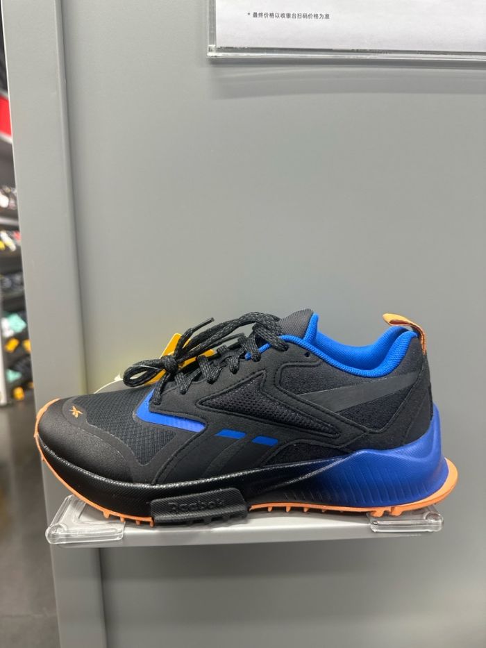 Reebok гутал