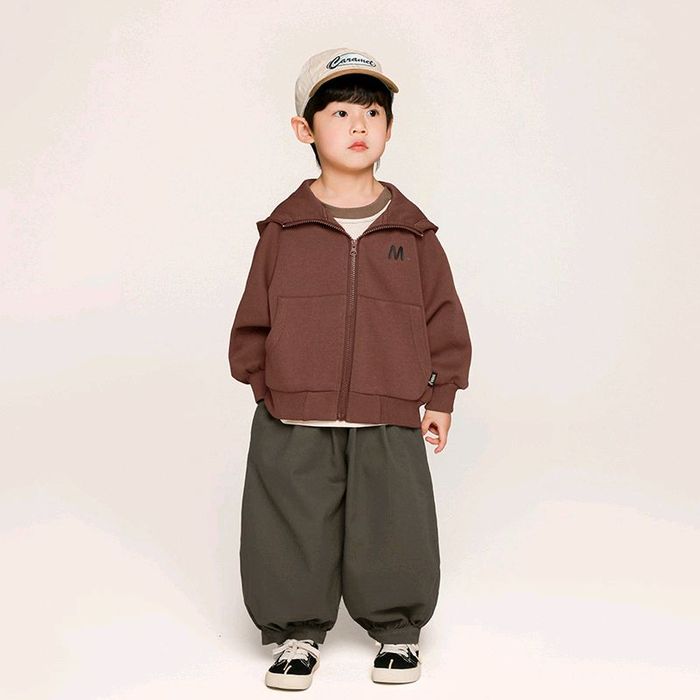 Хөвгүүдийн задгай эргэртэй малгайтай цамц