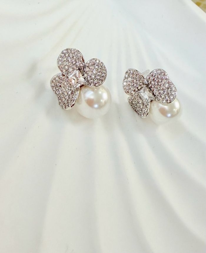 Сувдан ээмэг