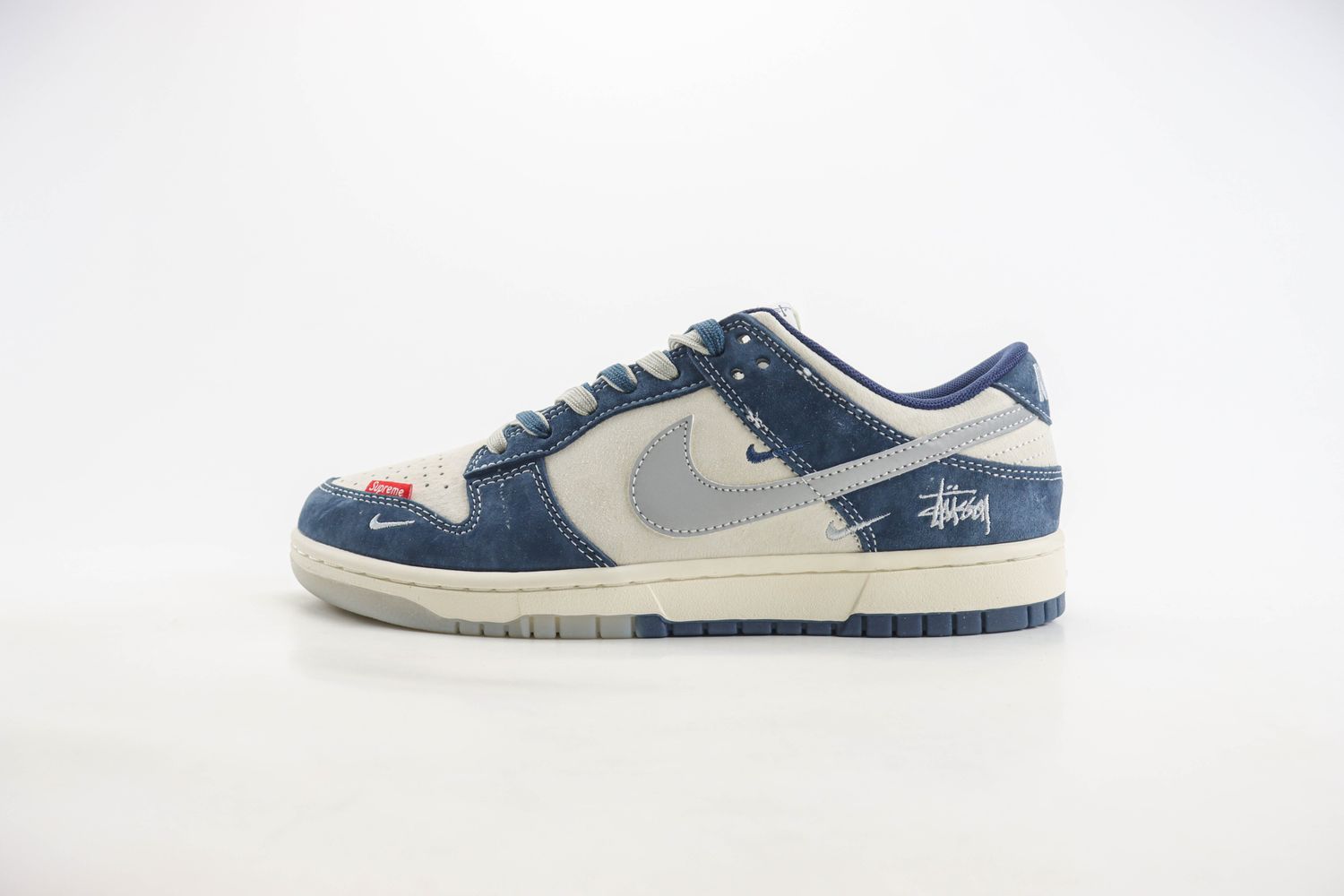 Nike SB Dunk Low Stussy  16