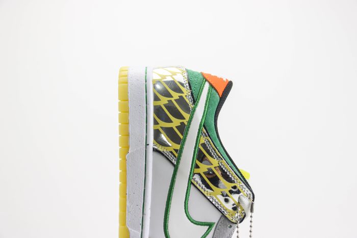  Dunk Low Uo Prem Division Street