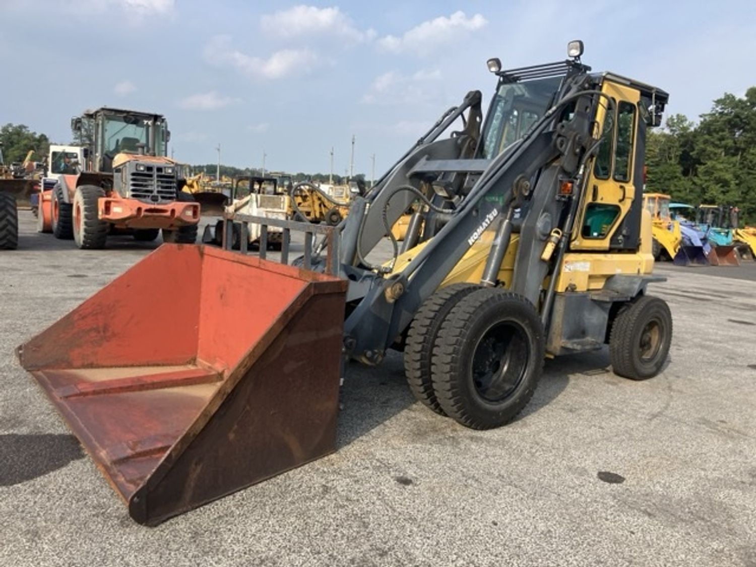Komatsu shovel loader