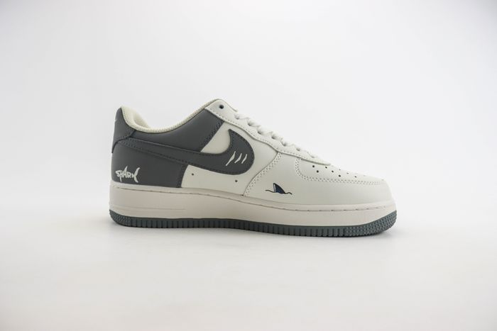 Nk Air Force 1'07 Low "SHARK"