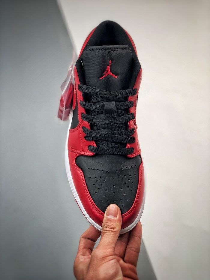 Air Jordan 1 Low “Reversed Red”🚩