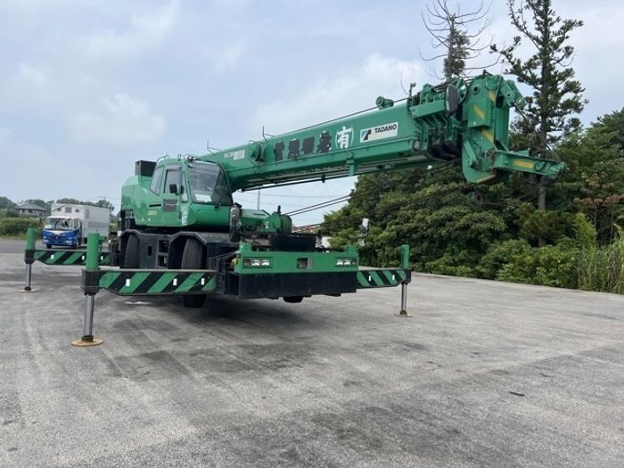 Tadano 25 ton crane