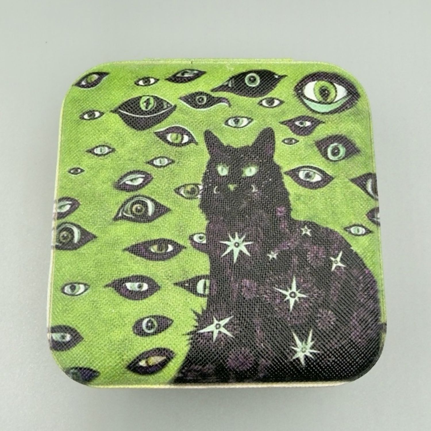 Зан үйлийн хэрэгсэл хадгалах сав