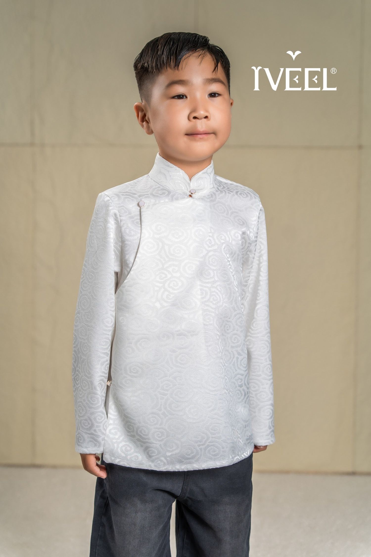 Гэр бүл хүүгийн цамц