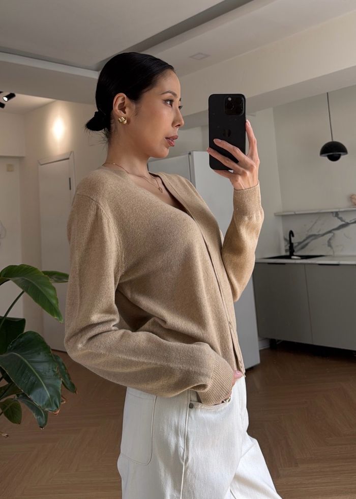 V-neck 100% Wool Cardigan