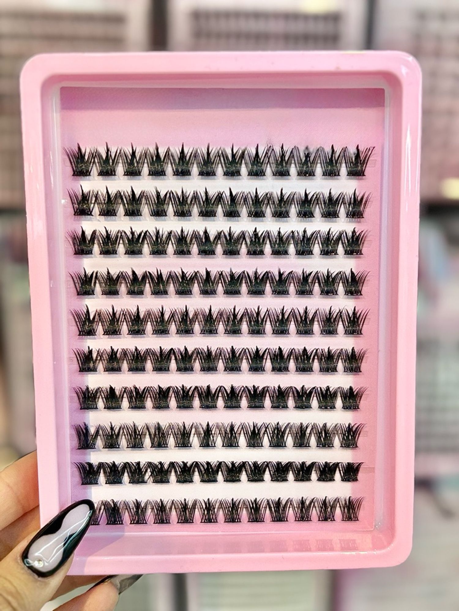 Наадаг сормуус