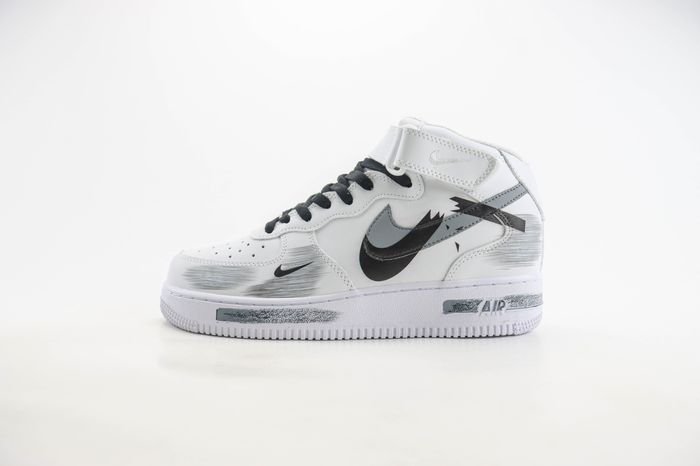 Nike Air Force 1 Mid 