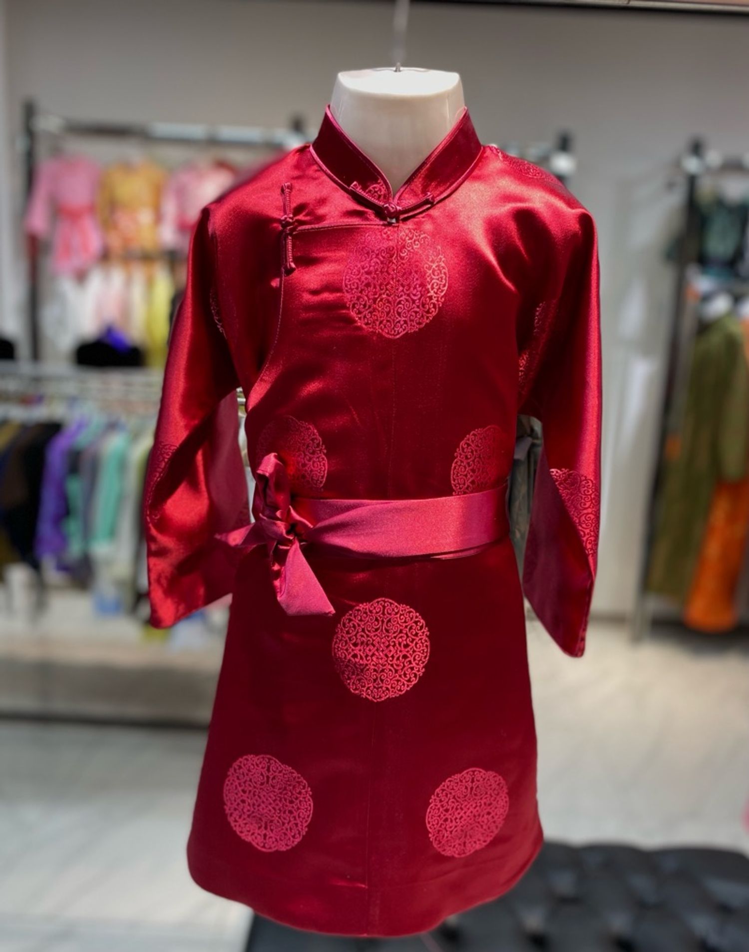 Тод хүрэн торгон дээл