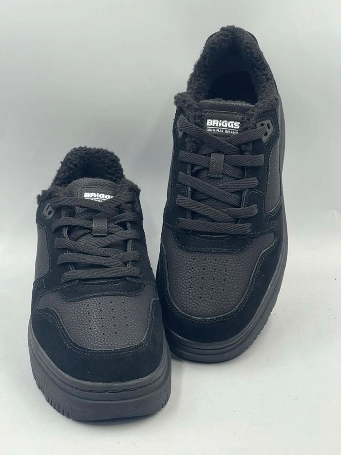 Briggss үстэй дотортой пүүз