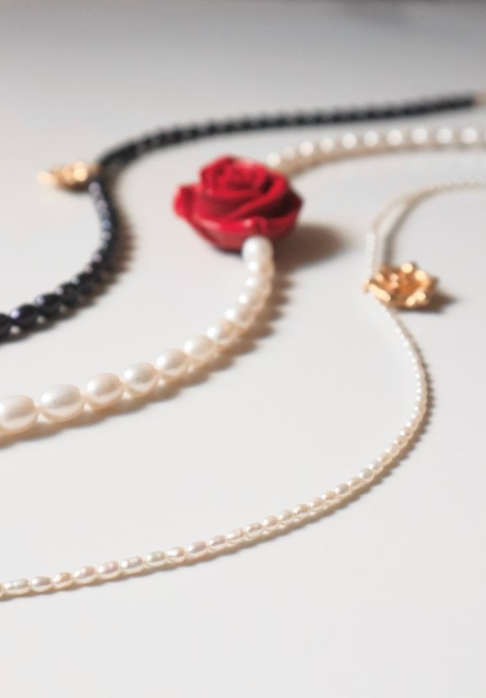 Rose chocker