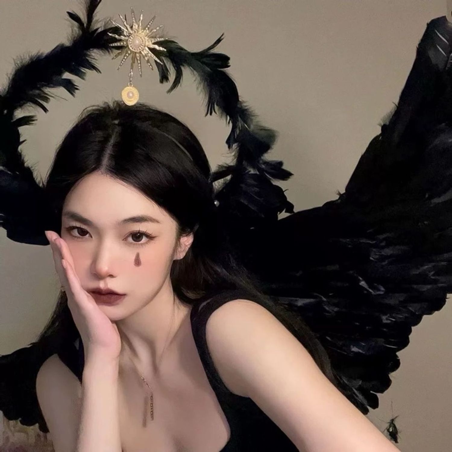 Хар далавч Титэмтэй