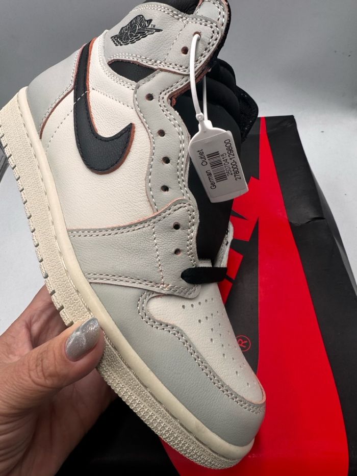 Air Jordan 1 NYC to Paris