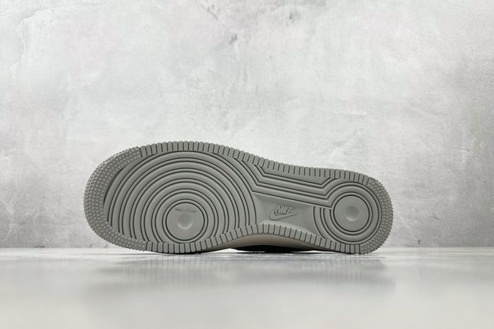 Nike Airforce 1 Low x LV 16