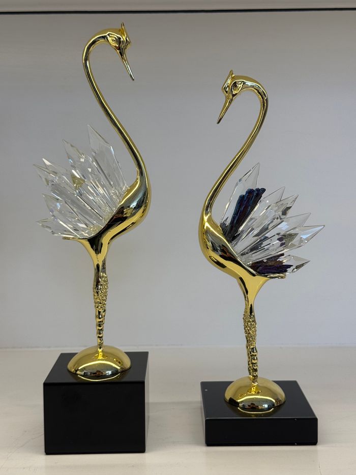 Golden Swan Figurine Set